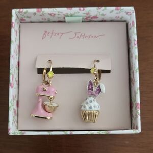 🆕️Betsey Johnson Pink Mixer and Cupcake Earrings Retails @ $38